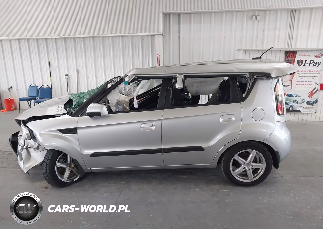 2010 Kia Soul + VIN:KNDJT2A27A7033173 - 14