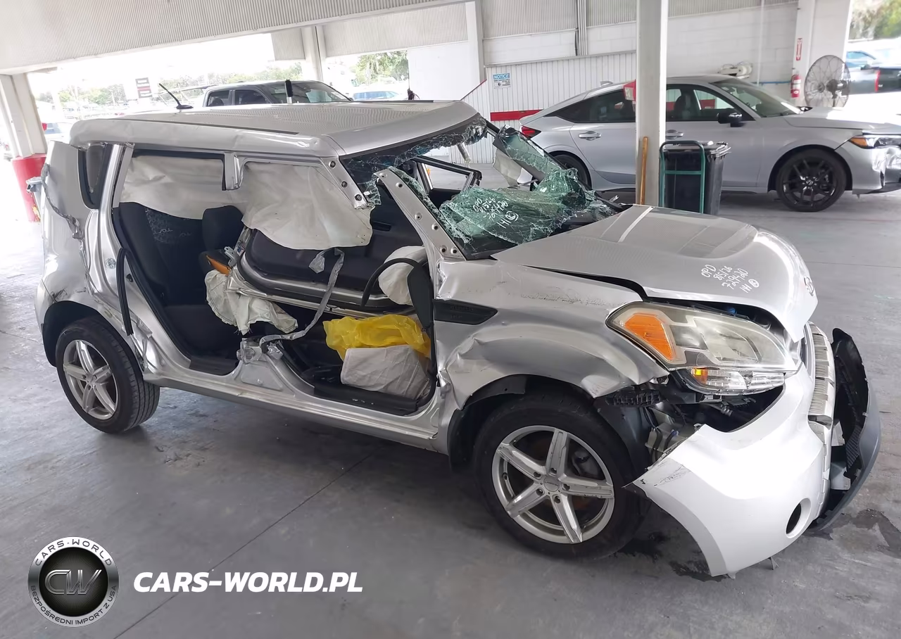 2010 Kia Soul + VIN:KNDJT2A27A7033173 - 6