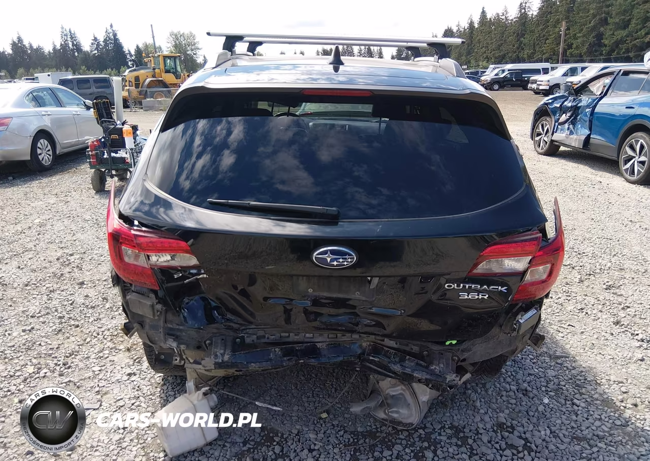 2017 Subaru Outback 3.6R Touring VIN:4S4BSETC3H3332090 - 16