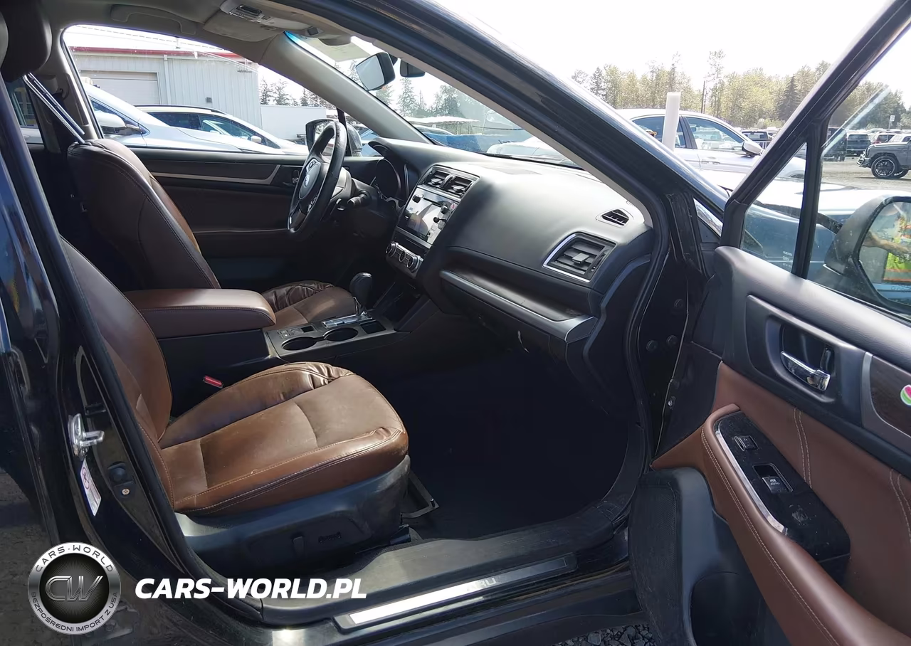 2017 Subaru Outback 3.6R Touring VIN:4S4BSETC3H3332090 - 17
