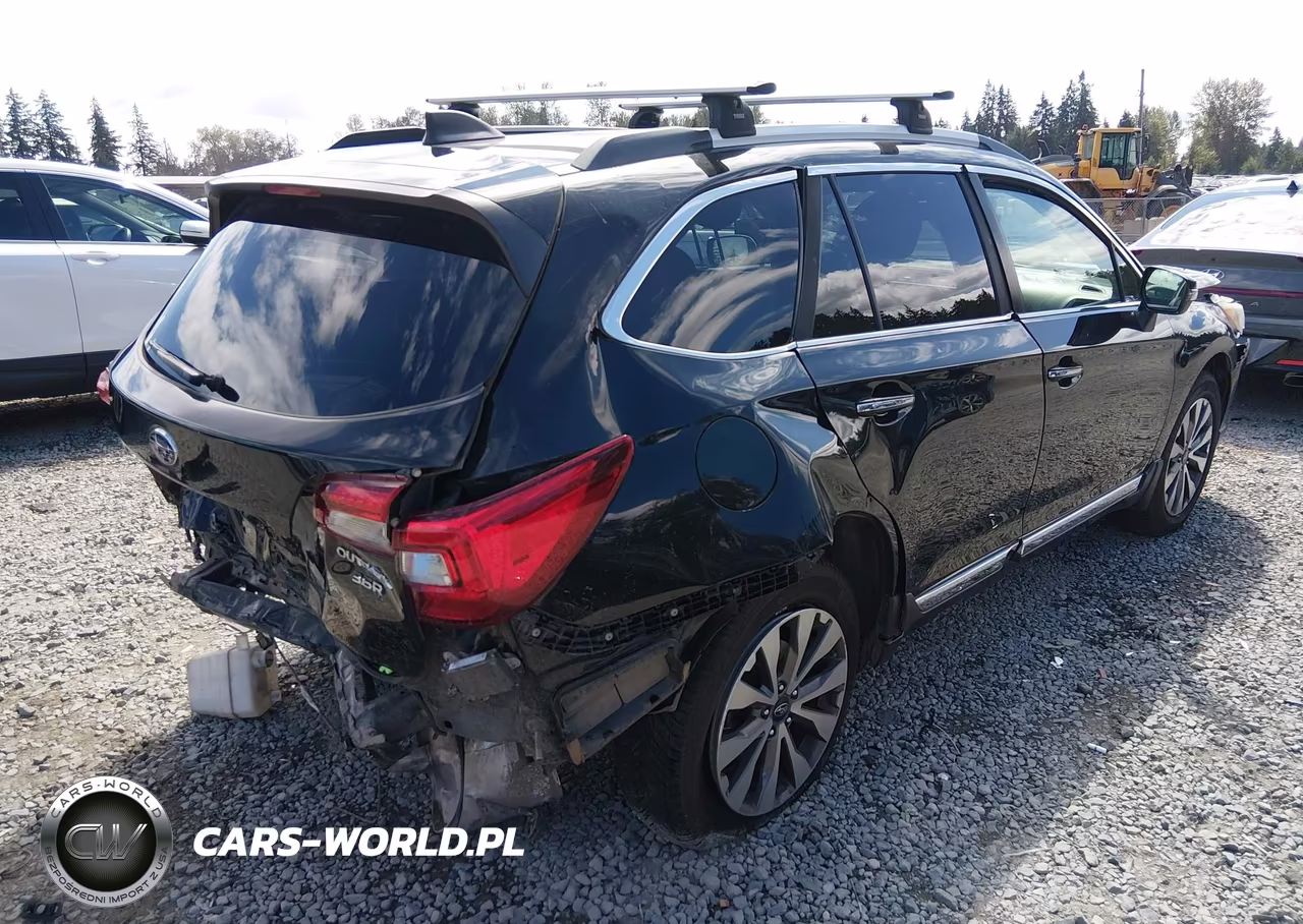 2017 Subaru Outback 3.6R Touring VIN:4S4BSETC3H3332090 - 4