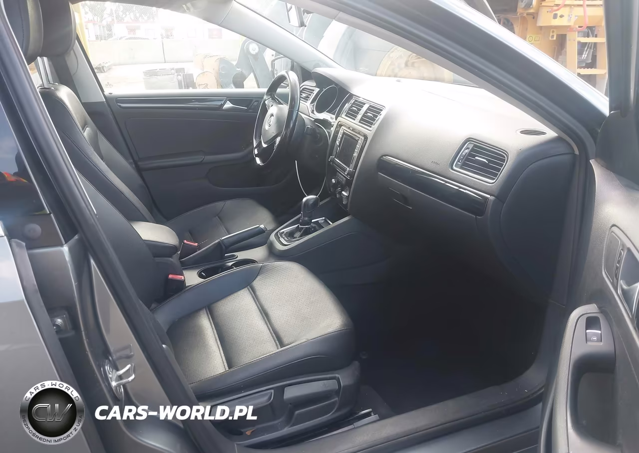 2016 Volkswagen Jetta 1.8T Sel VIN:3VWL17AJ2GM365116 - 5