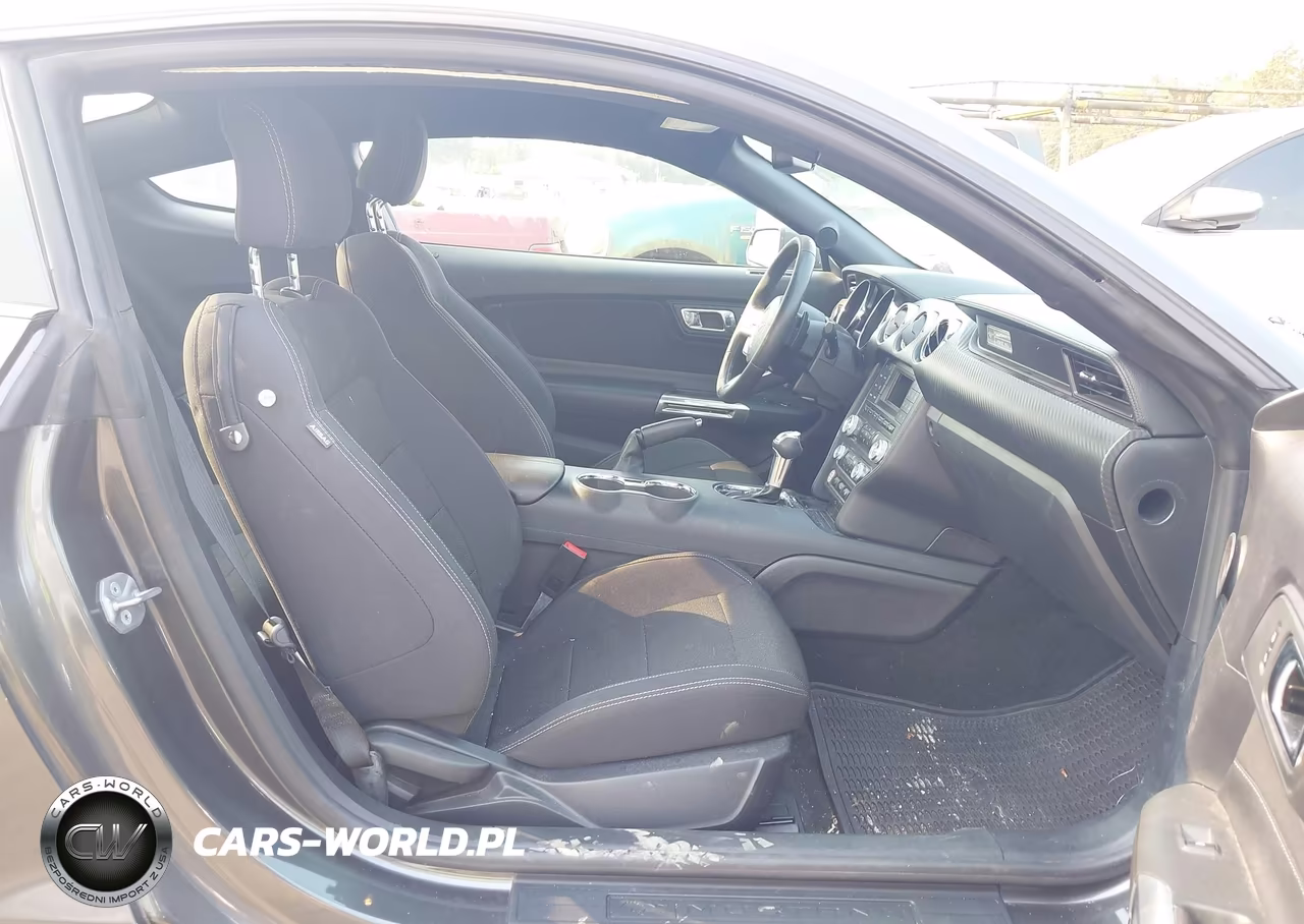 2016 Ford Mustang V6 VIN:1FA6P8AM9G5295186 - 5