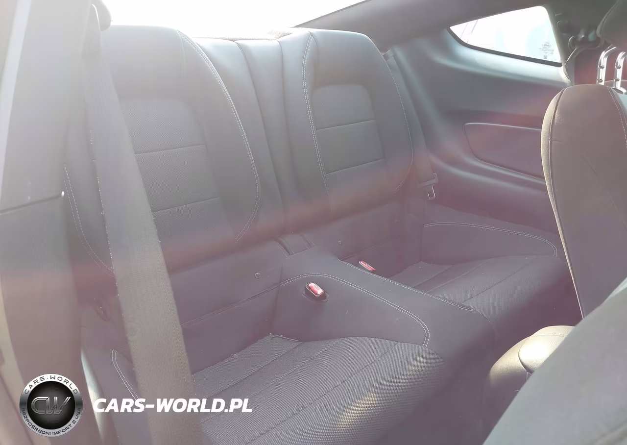 2016 Ford Mustang V6 VIN:1FA6P8AM9G5295186 - 8