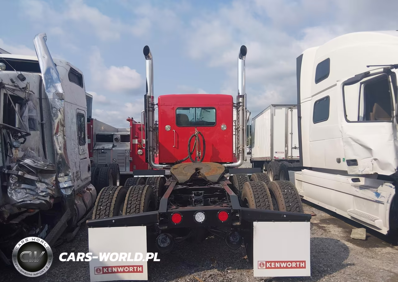 2012 Kenworth Construction T800 VIN:1XKDDP9XXCJ314997 - 17
