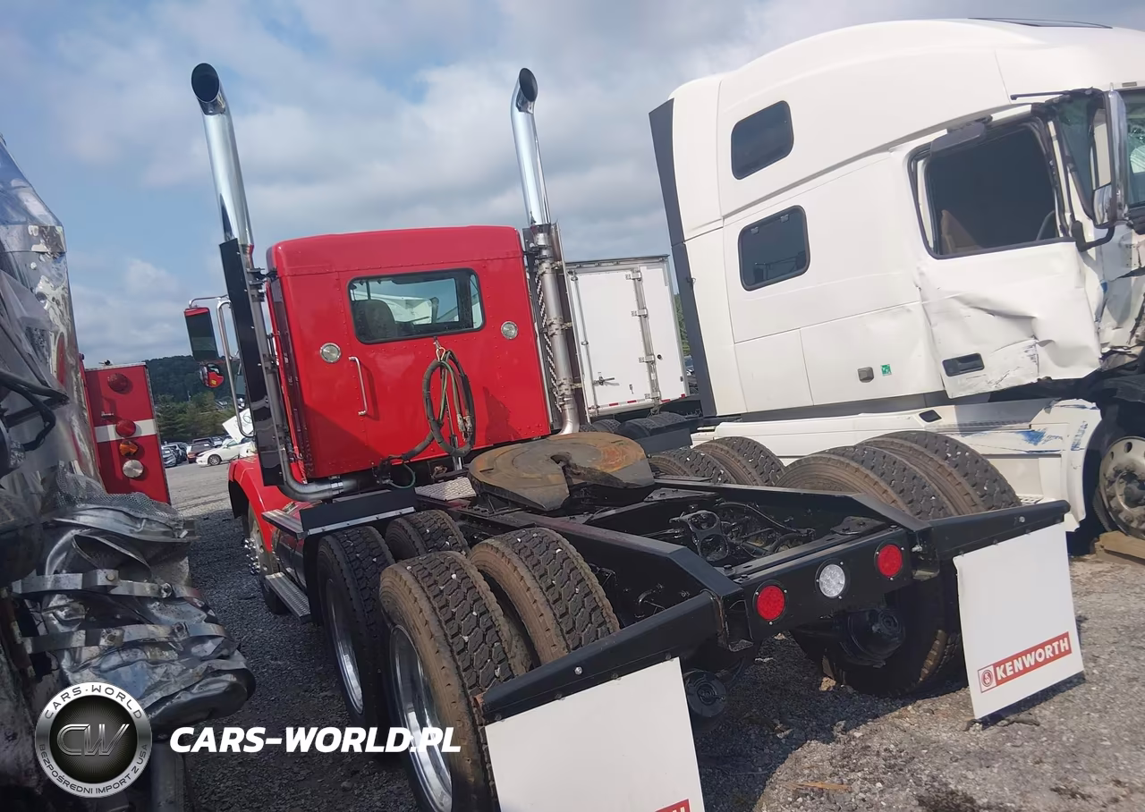 2012 Kenworth Construction T800 VIN:1XKDDP9XXCJ314997 - 3