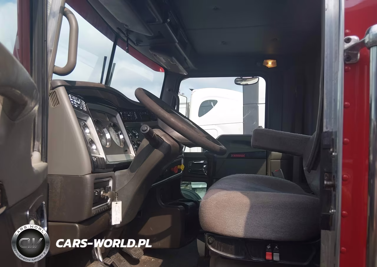 2012 Kenworth Construction T800 VIN:1XKDDP9XXCJ314997 - 7