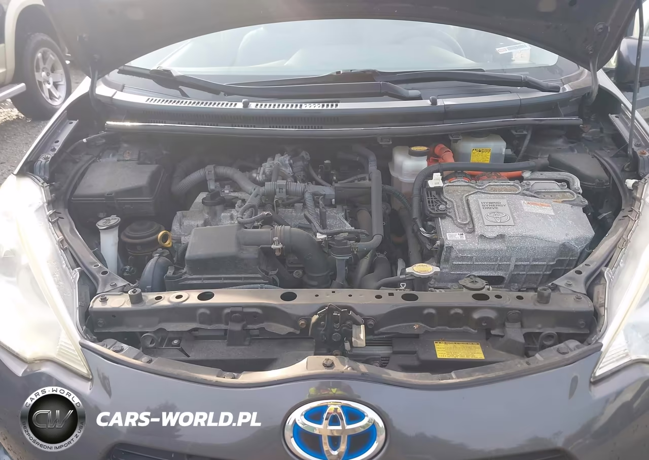 2014 Toyota Prius C One VIN:JTDKDTB30E1558115 - 10