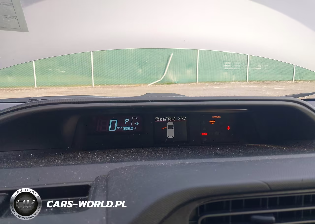 2014 Toyota Prius C One VIN:JTDKDTB30E1558115 - 7