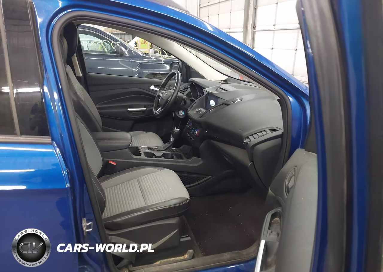 2018 Ford Escape Se VIN:1FMCU9GD3JUD37315 - 5