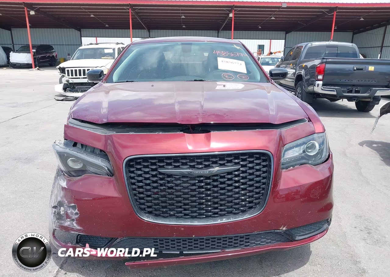 2021 Chrysler 300 Touring VIN:2C3CCAAG1MH505203 - 12