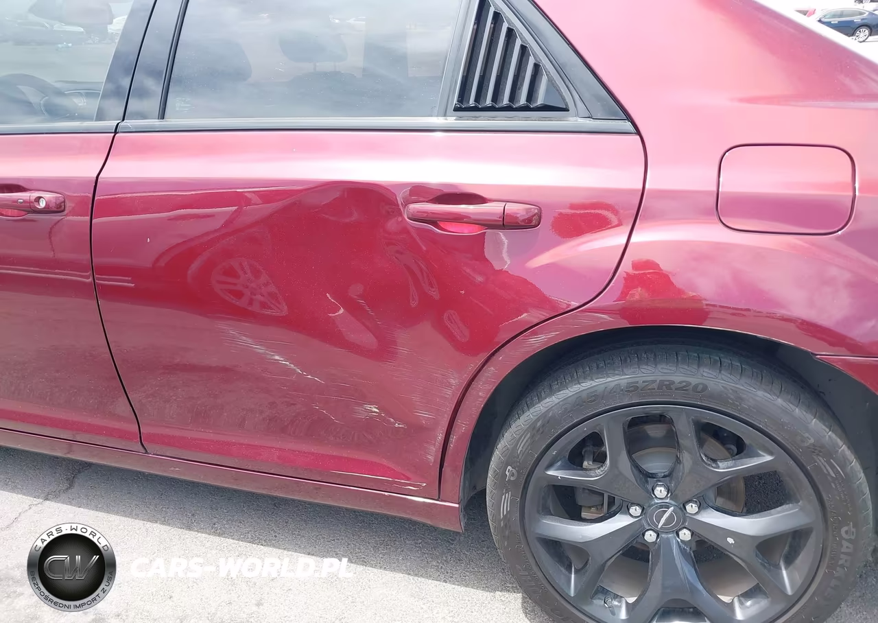 2021 Chrysler 300 Touring VIN:2C3CCAAG1MH505203 - 18