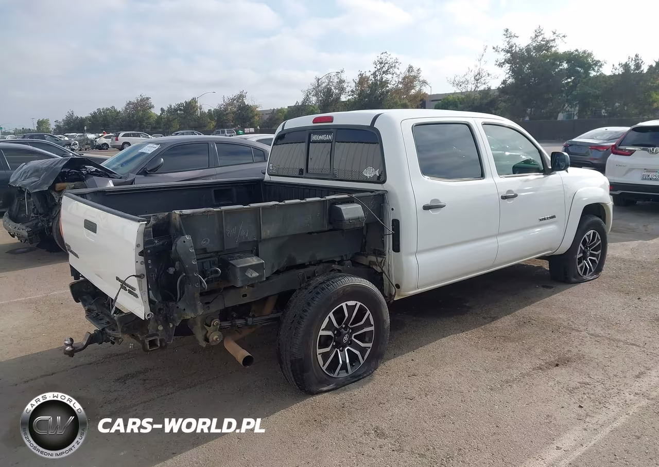 2007 Toyota Tacoma Prerunner V6 VIN:5TEJU62N77Z452915 - 4