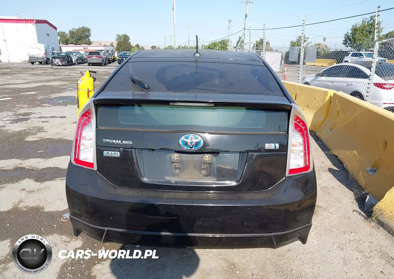 2015 Toyota Prius Three VIN:JTDKN3DU5F1934974 - 16