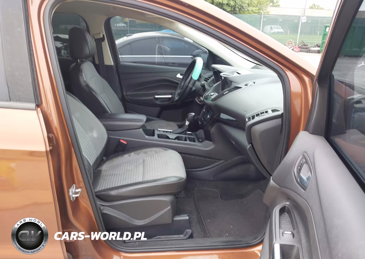 2017 Ford Escape Se VIN:1FMCU9GD4HUB55875 - 5