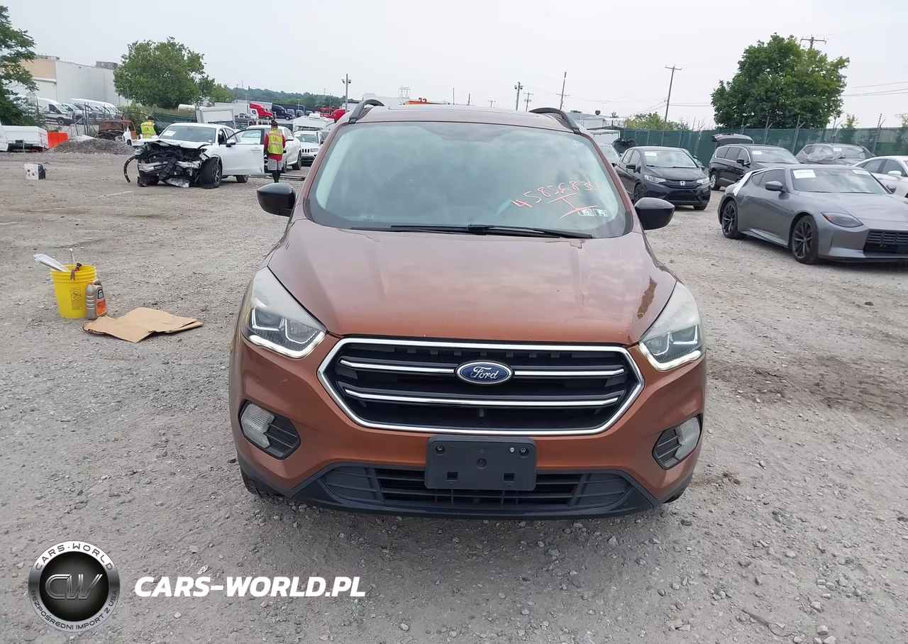 2017 Ford Escape Se VIN:1FMCU9GD4HUB55875 - 6