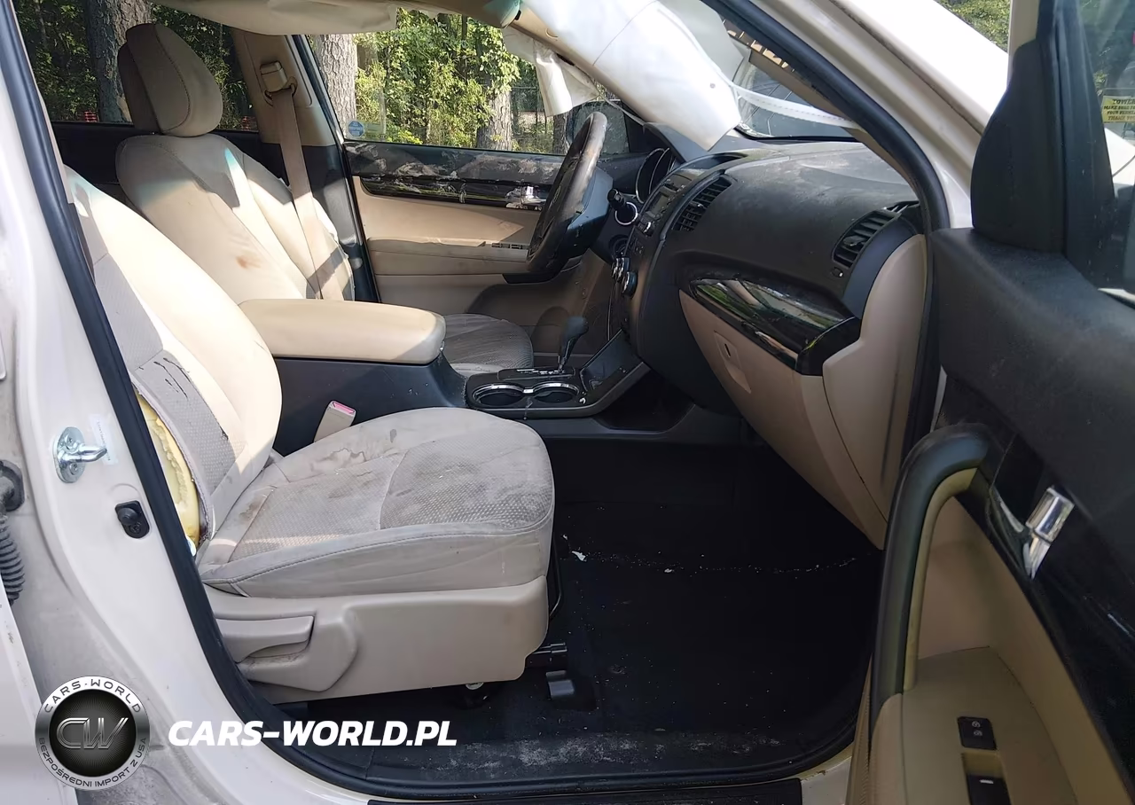 2012 Kia Sorento Lx VIN:5XYKT3A69CG209174 - 5