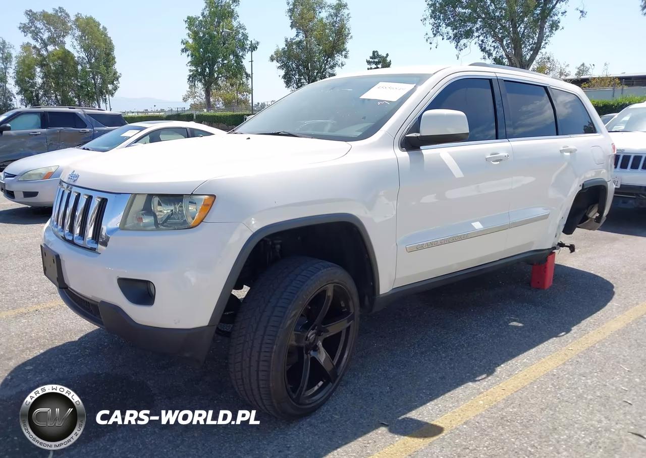 2012 Jeep Grand Cherokee Laredo VIN:1C4RJEAG3CC239977 - 2
