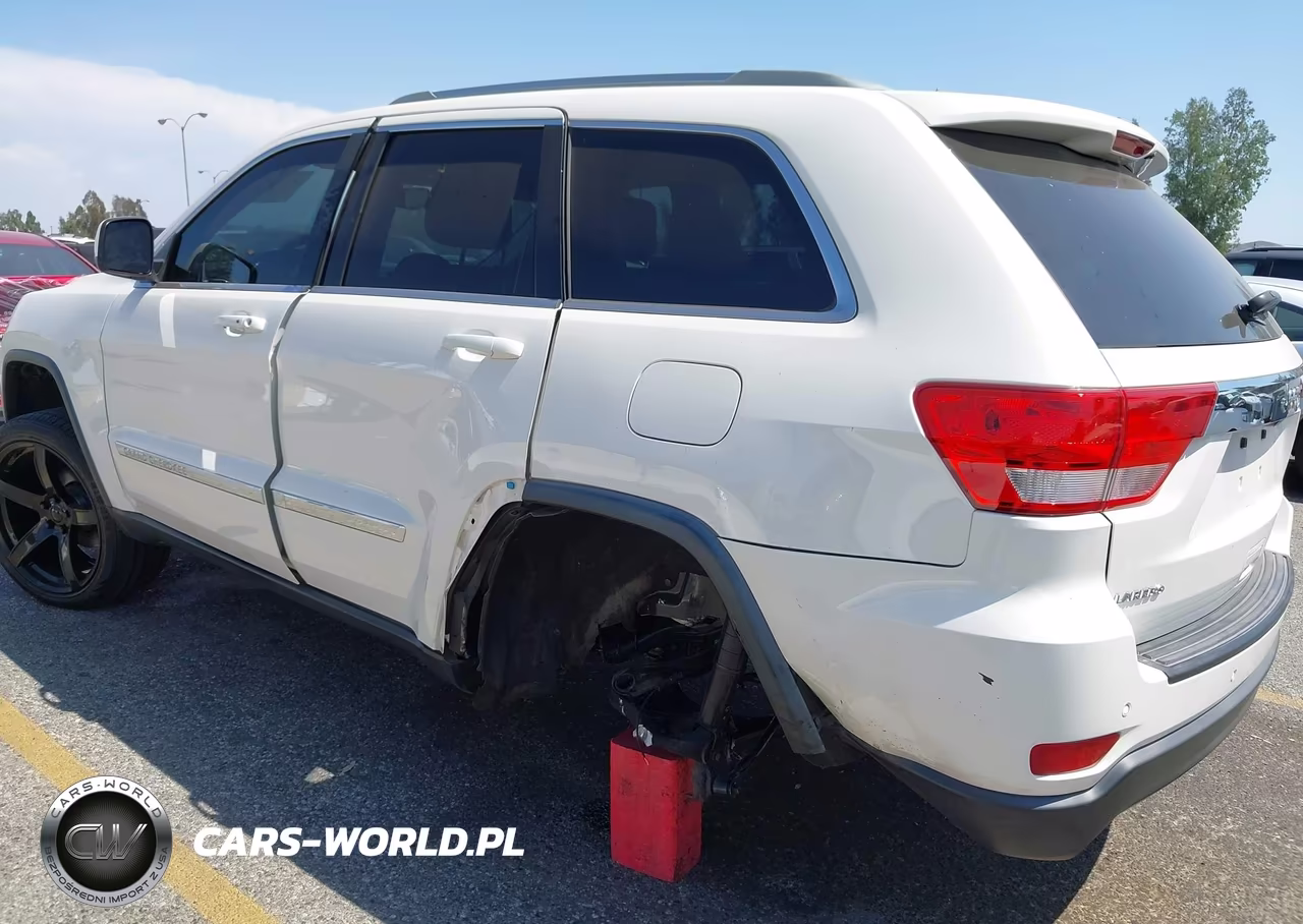 2012 Jeep Grand Cherokee Laredo VIN:1C4RJEAG3CC239977 - 6