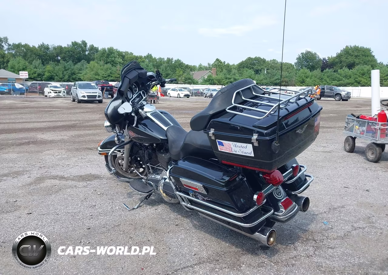 2008 Harley-Davidson Flht Classic VIN:1HD1FF4108Y673729 - 3