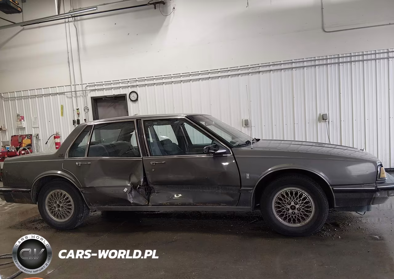 1988 Oldsmobile Delta 88 Royale Brougham VIN:1G3HY54CXJW383523 - 13