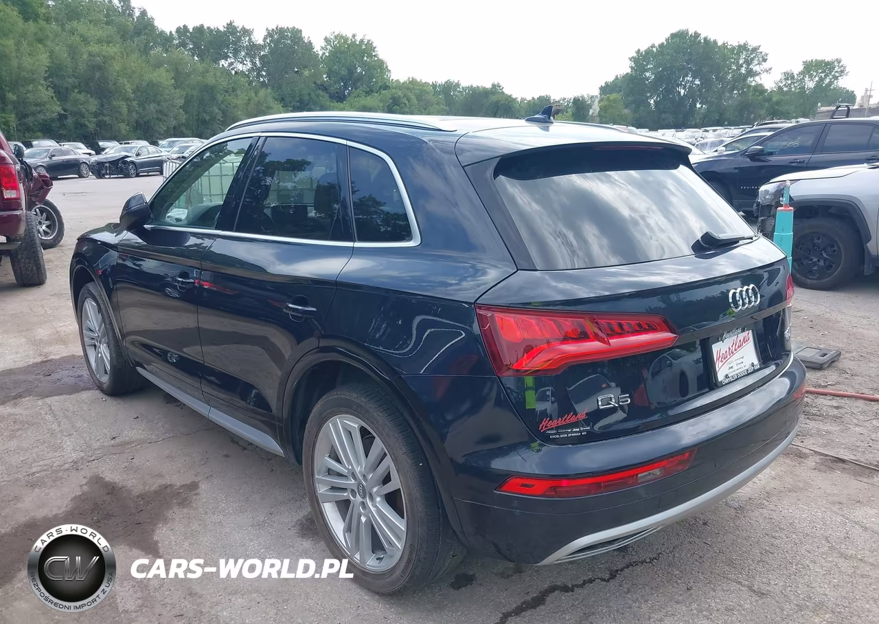 2018 Audi Q5 2.0T Premium-2.0T Tech Premium VIN:WA1CNAFY3J2235820 - 3