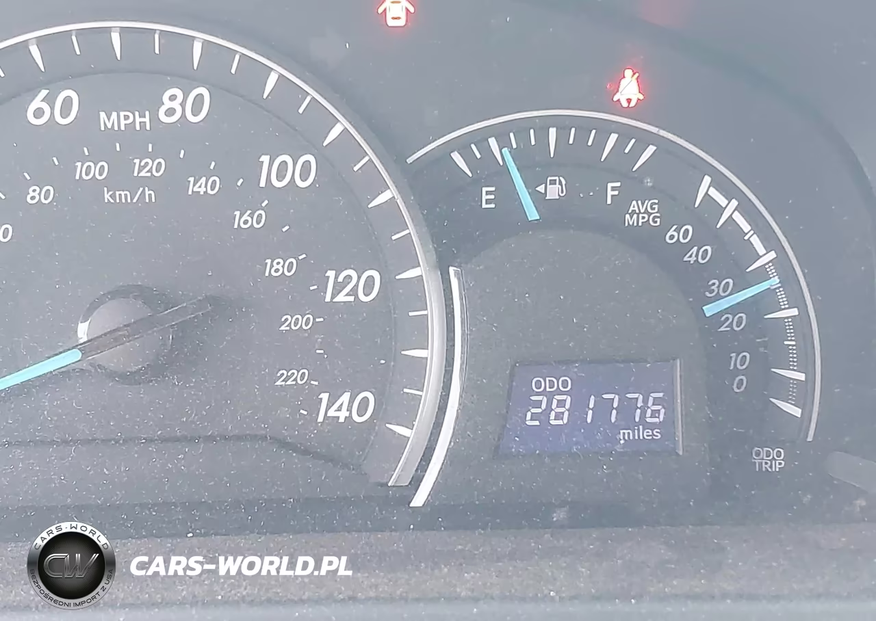 2014 Toyota Camry Le VIN:4T4BF1FK5ER415600 - 15