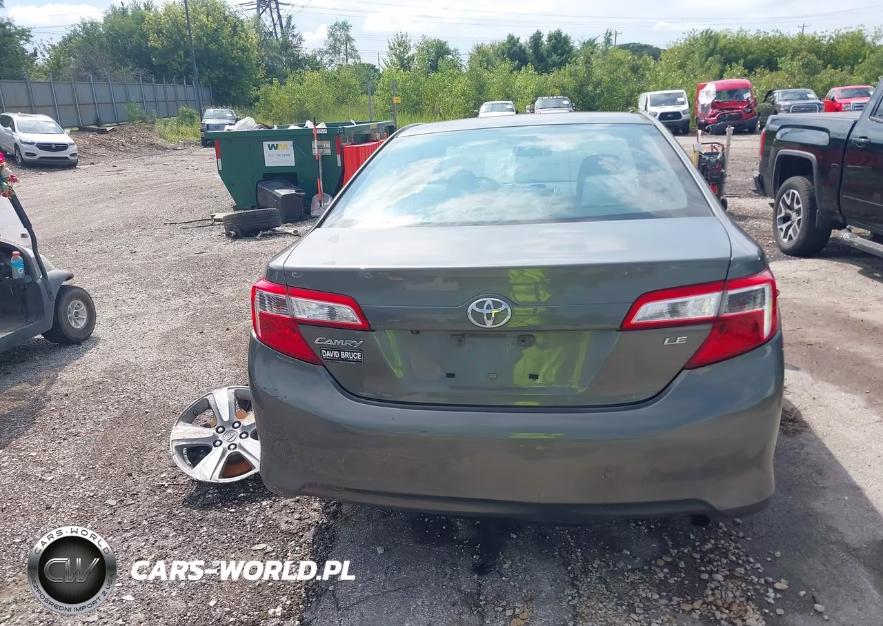 2014 Toyota Camry Le VIN:4T4BF1FK5ER415600 - 16