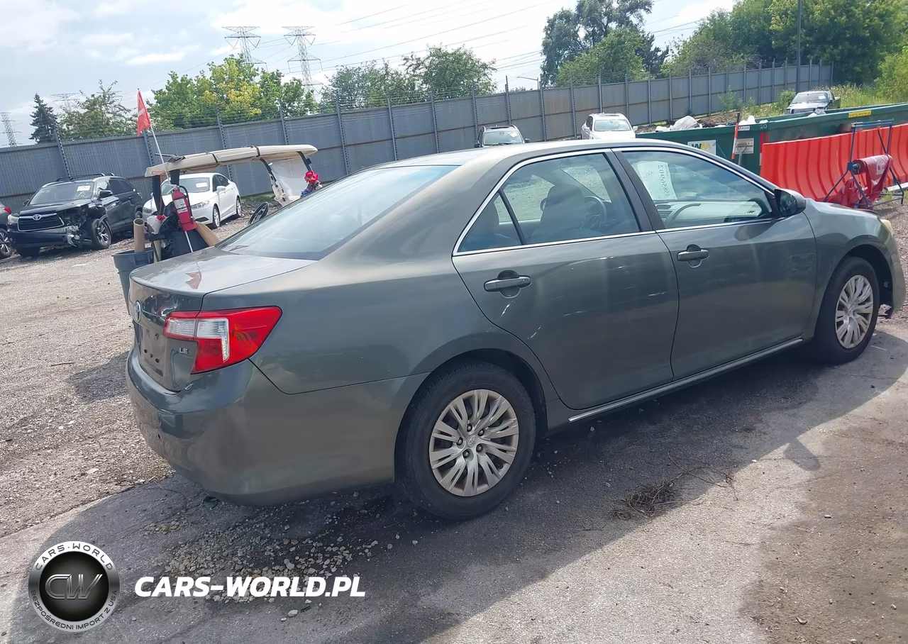 2014 Toyota Camry Le VIN:4T4BF1FK5ER415600 - 4