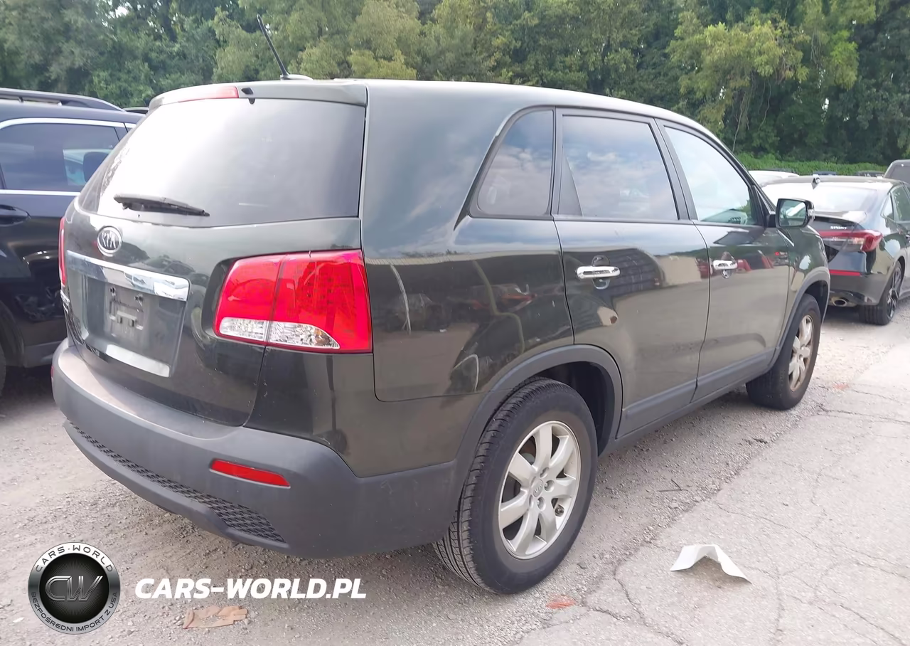 2013 Kia Sorento Lx VIN:5XYKT3A1XDG317096 - 4