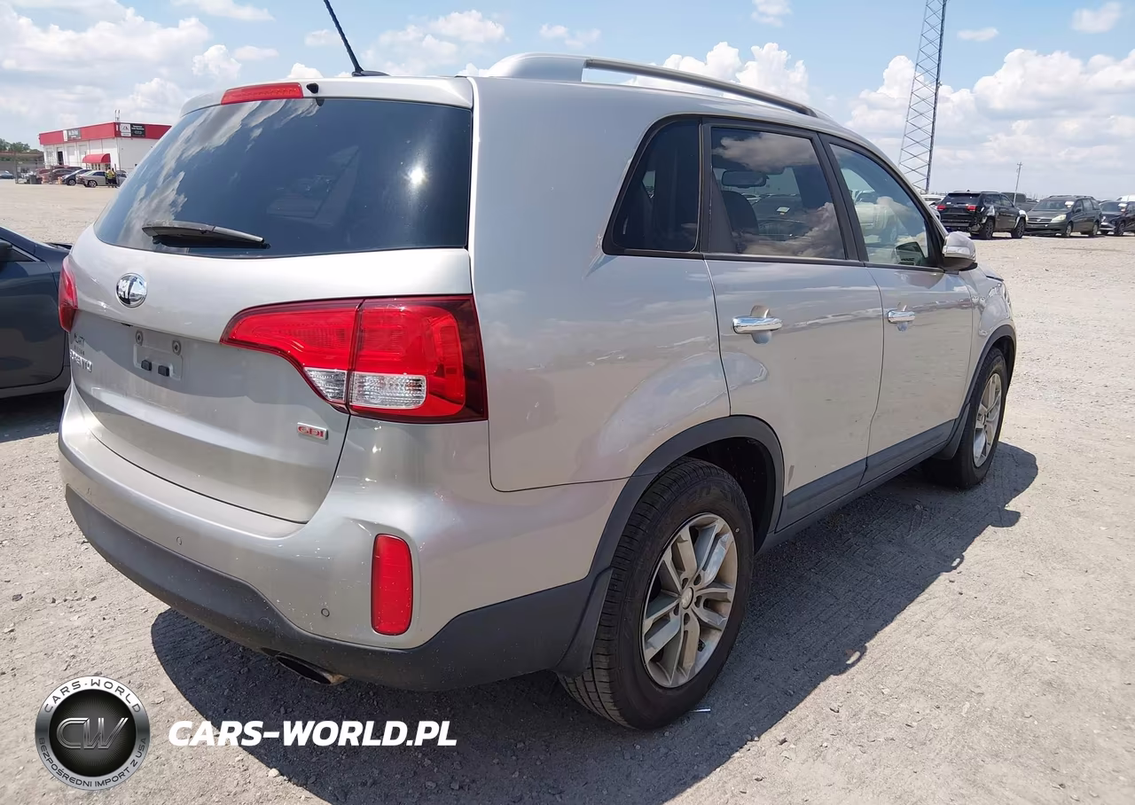 2014 Kia Sorento Lx VIN:5XYKT4A66EG527245 - 4