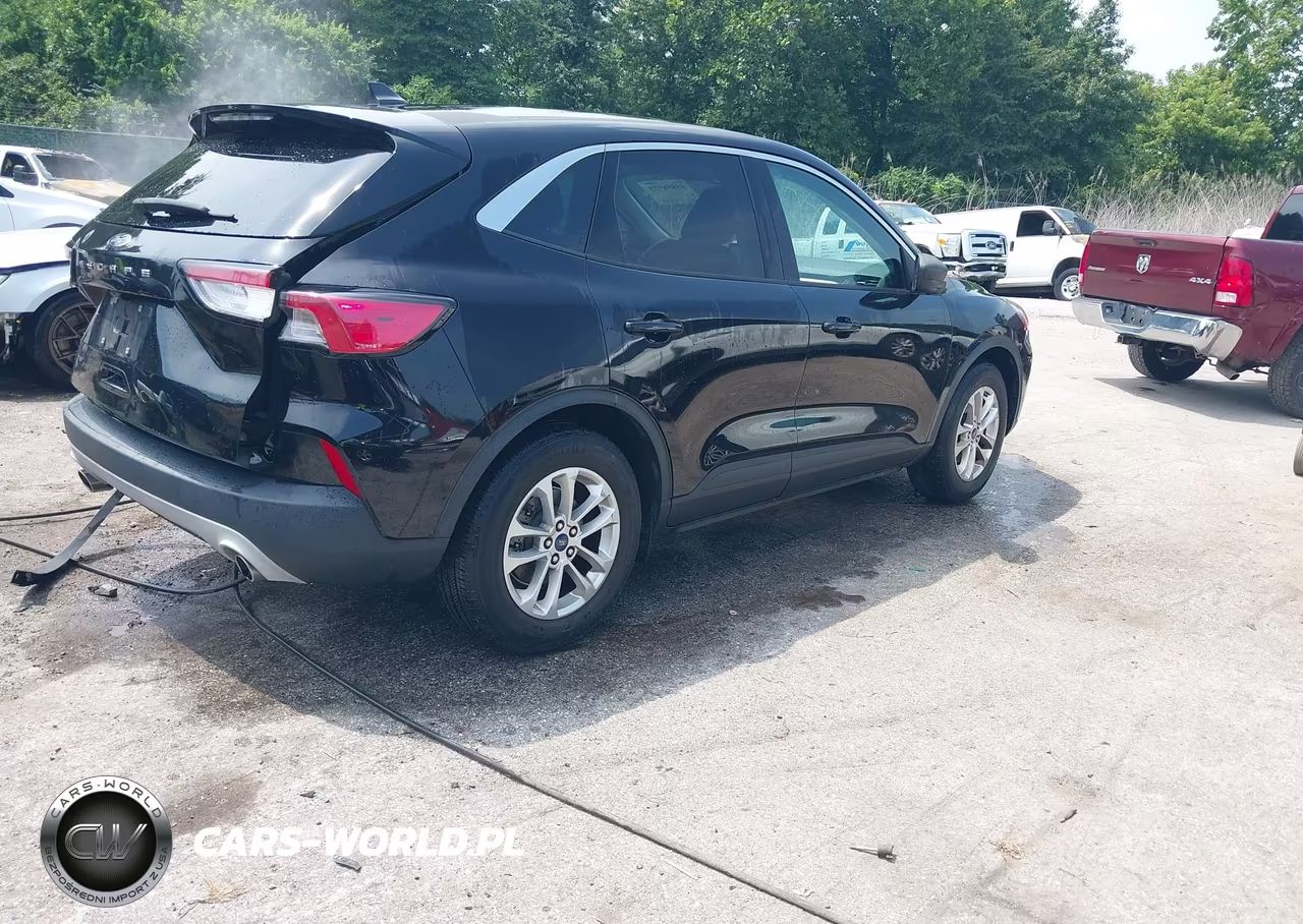 2022 Ford Escape Se VIN:1FMCU0G68NUA30774 - 4
