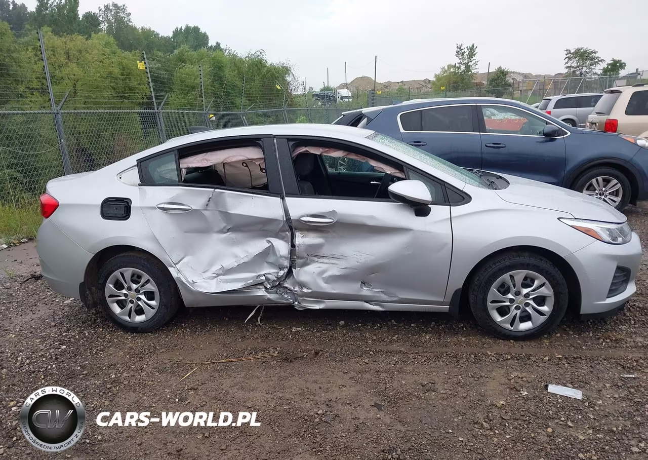 2019 Chevrolet Cruze Ls VIN:1G1BC5SM8K7133220 - 13