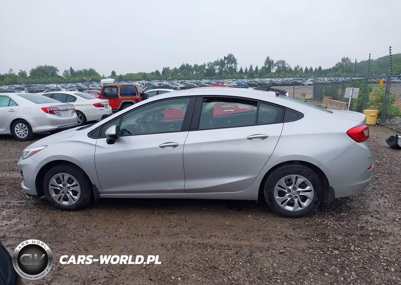 2019 Chevrolet Cruze Ls VIN:1G1BC5SM8K7133220 - 14