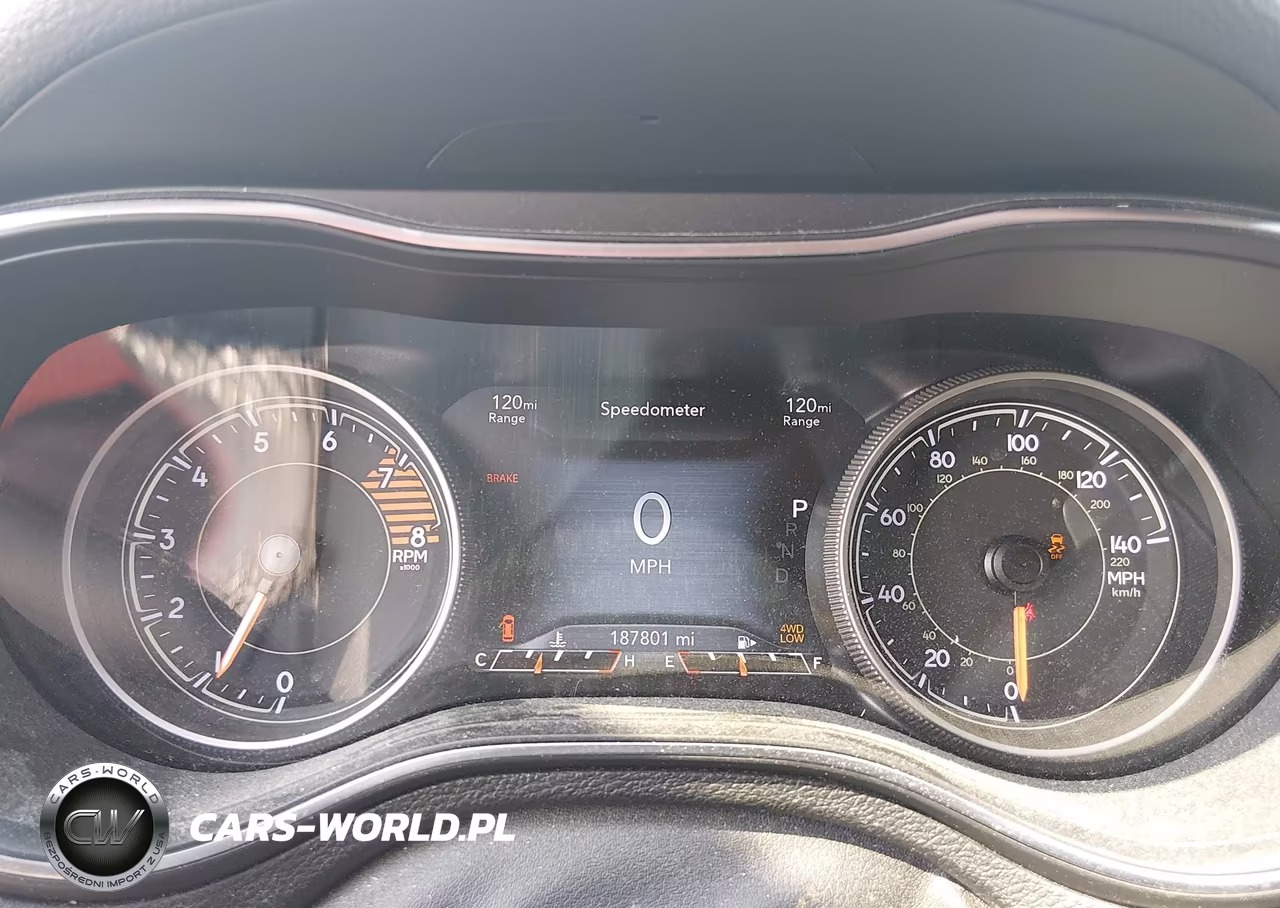 2019 Jeep Cherokee Trailhawk 4X4 VIN:1C4PJMBX1KD310361 - 7