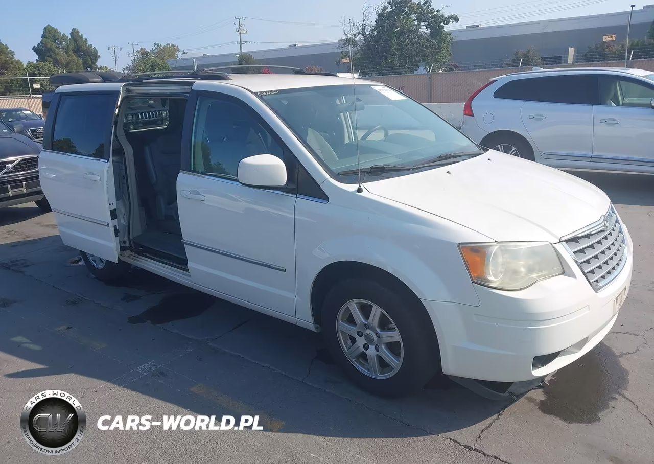 2010 Chrysler Town & Country Touring