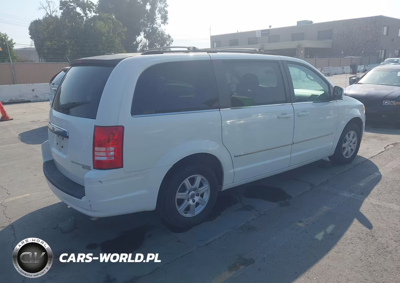 2010 Chrysler Town & Country Touring VIN:2A4RR5D12AR309872 - 4