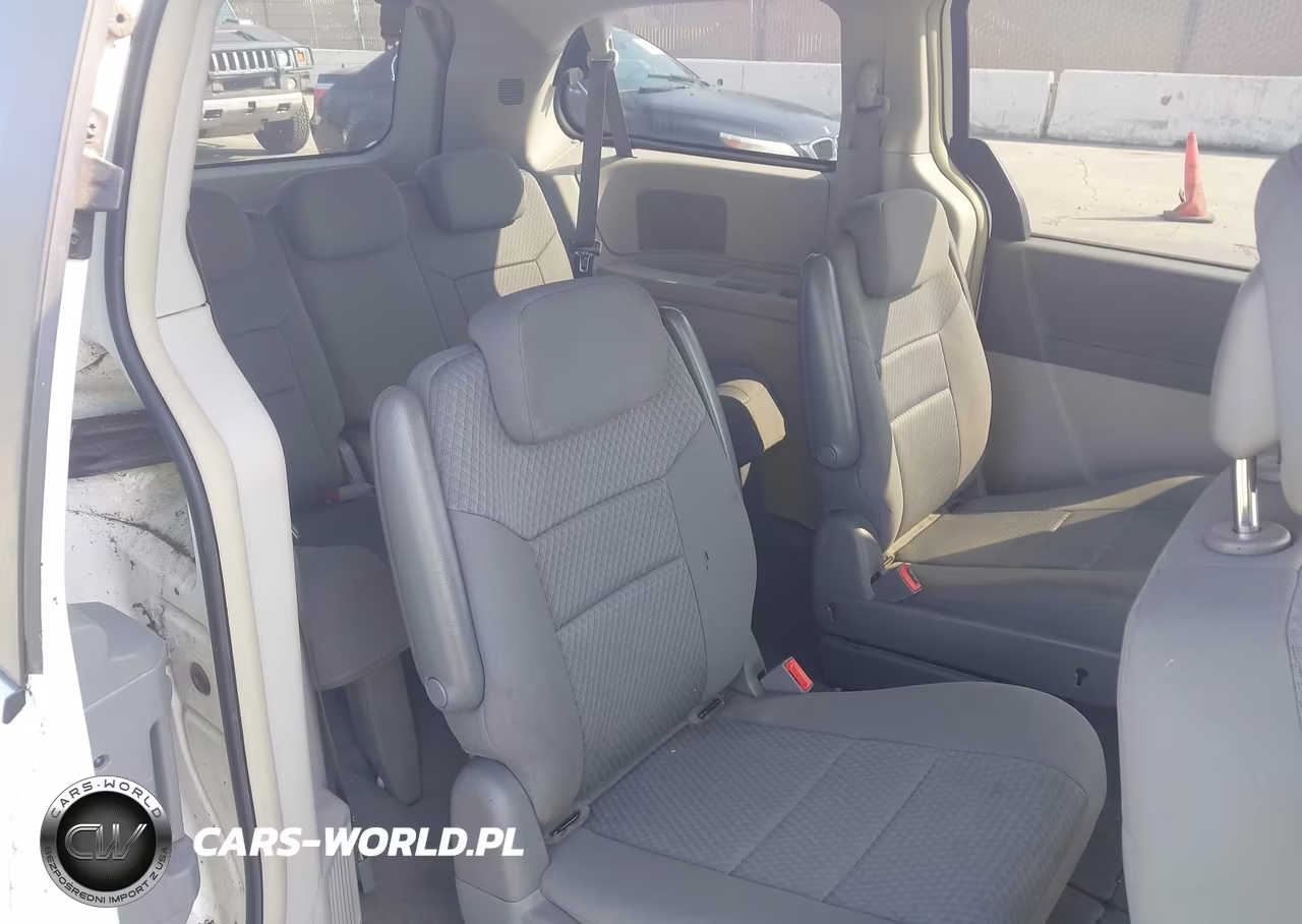 2010 Chrysler Town & Country Touring VIN:2A4RR5D12AR309872 - 8