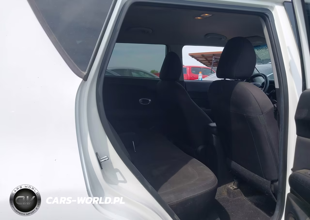 2015 Kia Soul VIN:KNDJN2A27F7226800 - 8