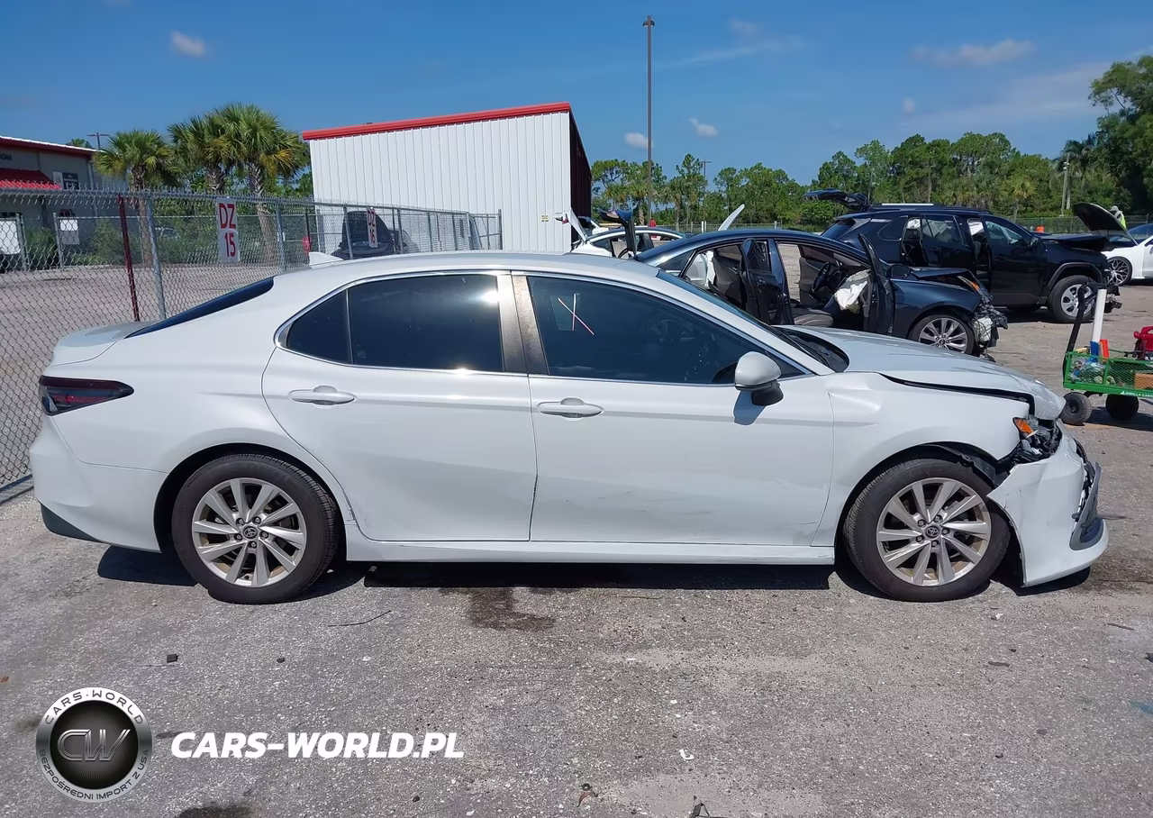 2023 Toyota Camry Le VIN:4T1C11AK2PU126391 - 13