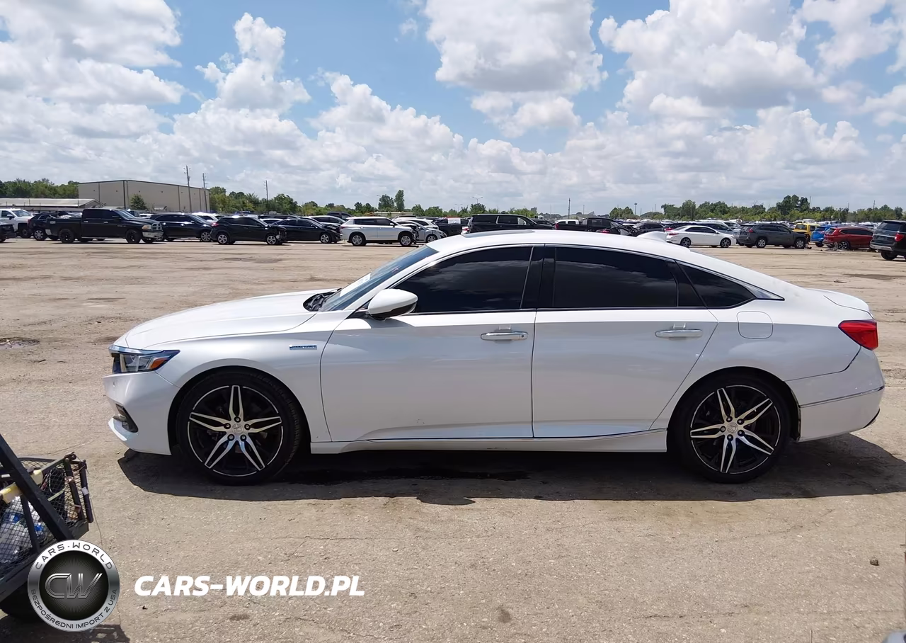 2022 Honda Accord Hybrid Touring VIN:1HGCV3F96NA011674 - 14