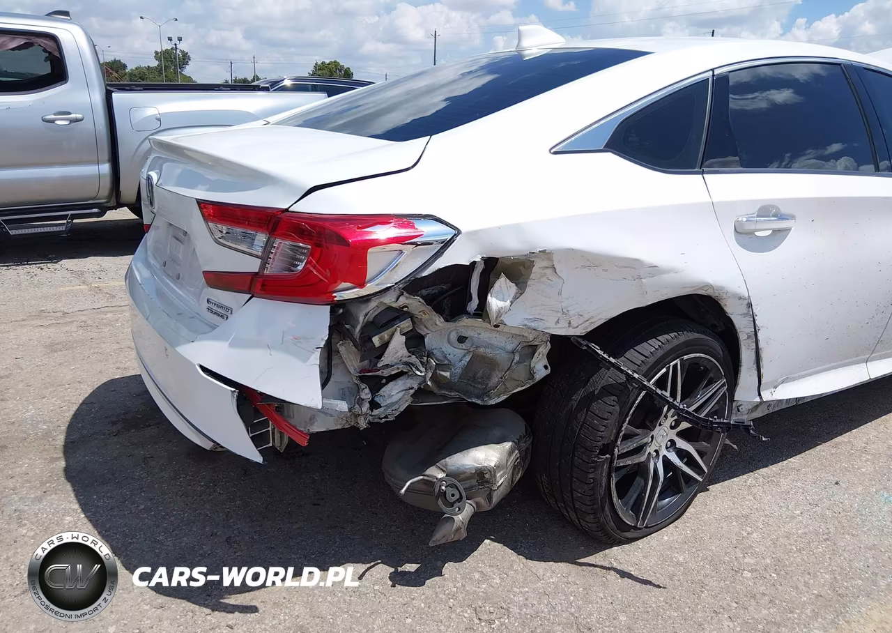 2022 Honda Accord Hybrid Touring VIN:1HGCV3F96NA011674 - 6