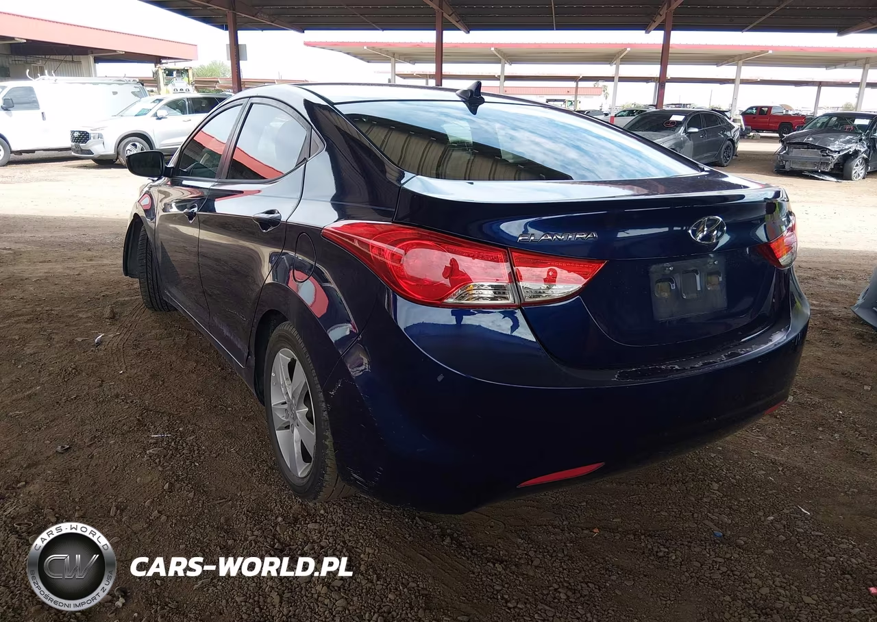 2013 Hyundai Elantra Gls VIN:5NPDH4AE7DH441435 - 3