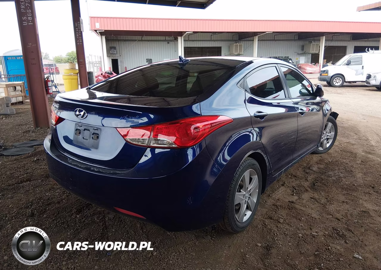2013 Hyundai Elantra Gls VIN:5NPDH4AE7DH441435 - 4