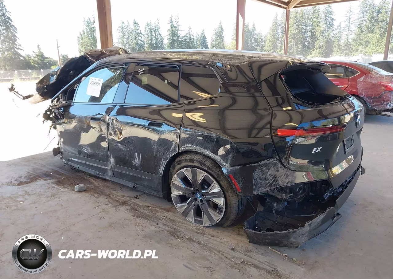 2025 BMW Ix xDrive50 VIN:WB523CF00SCS44012 - 3