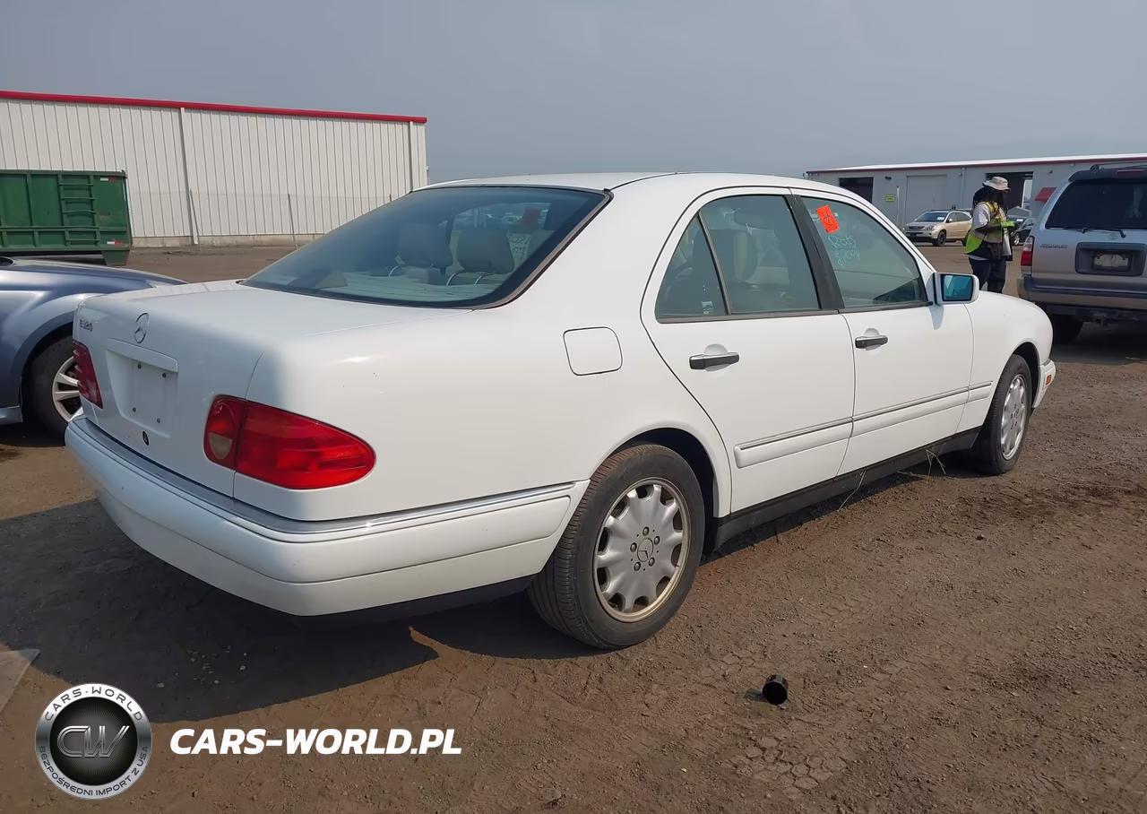 1998 Mercedes-Benz E 320 VIN:WDBJF65F8WA638243 - 4