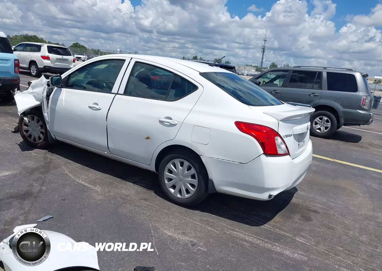 2018 Nissan Versa 1.6 S+ VIN:3N1CN7AP7JL887543 - 3