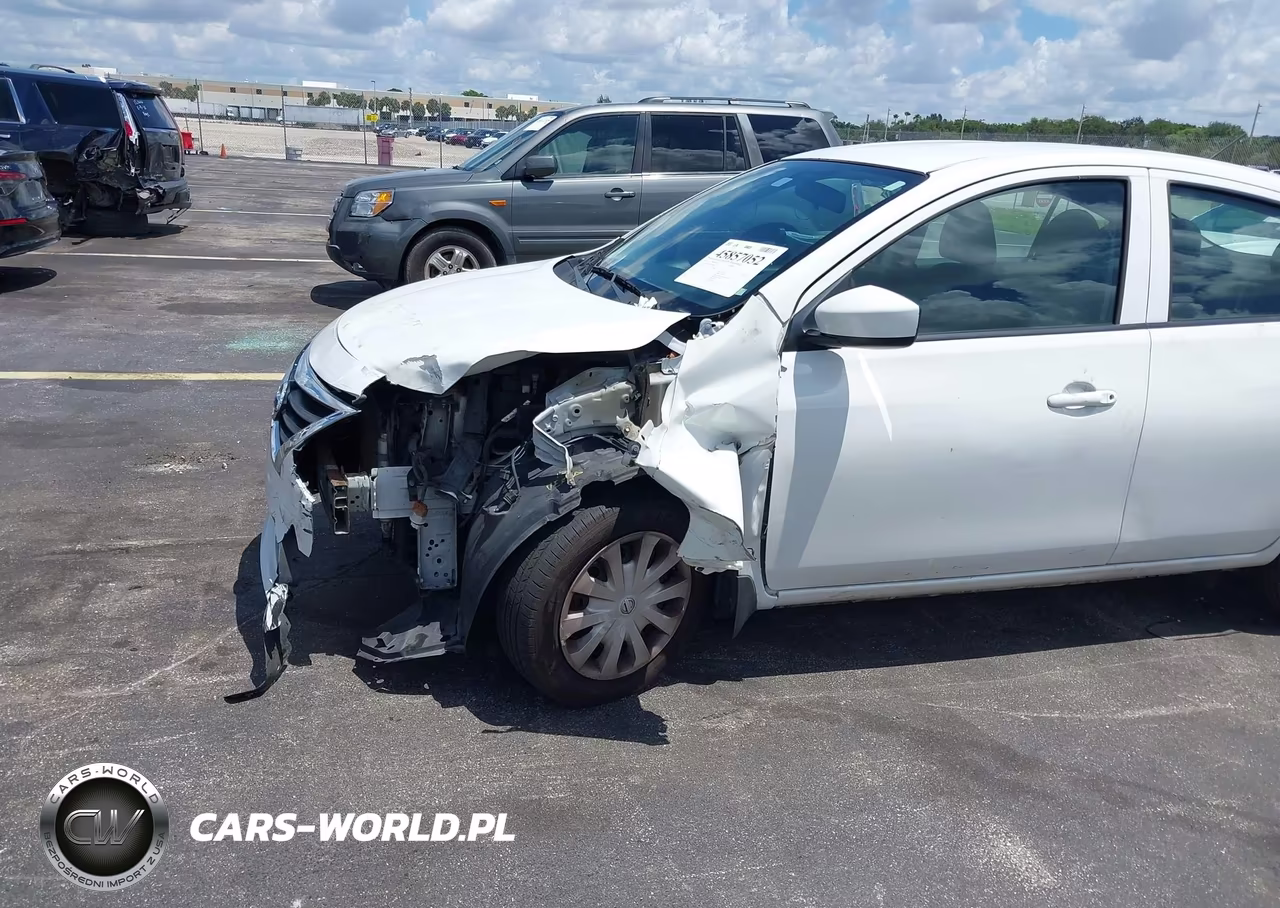 2018 Nissan Versa 1.6 S+ VIN:3N1CN7AP7JL887543 - 6