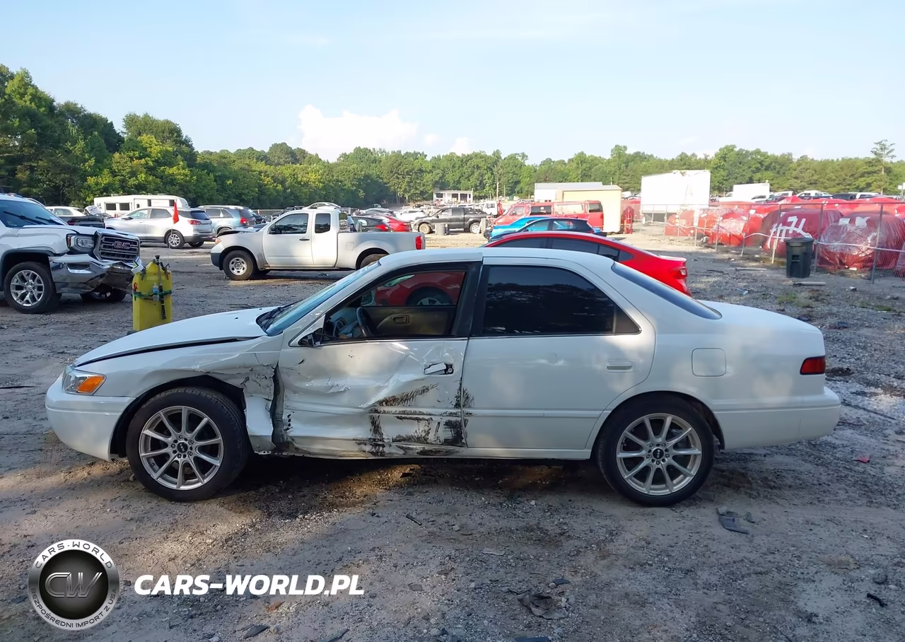 1999 Toyota Camry Le VIN:JT2BG22K8X0295348 - 14