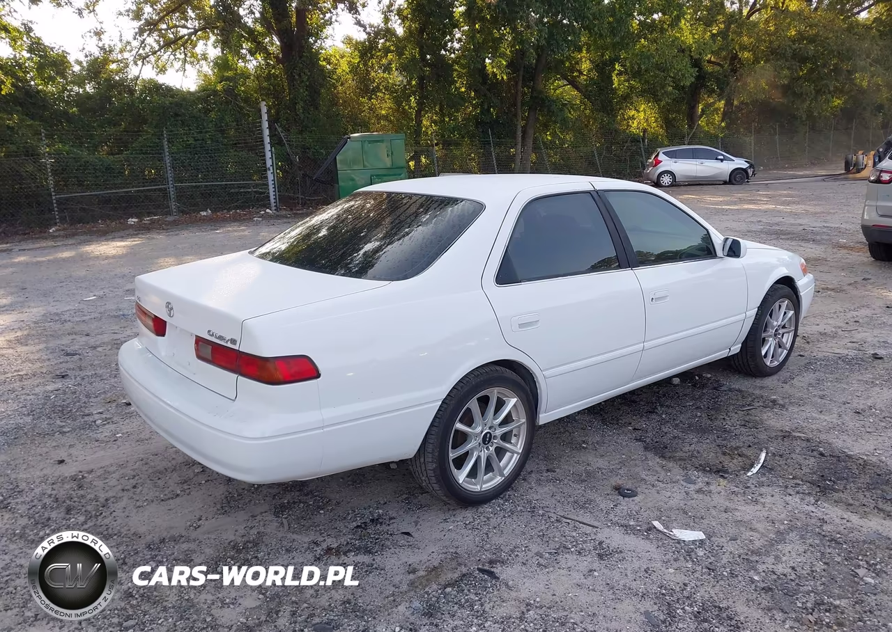 1999 Toyota Camry Le VIN:JT2BG22K8X0295348 - 4